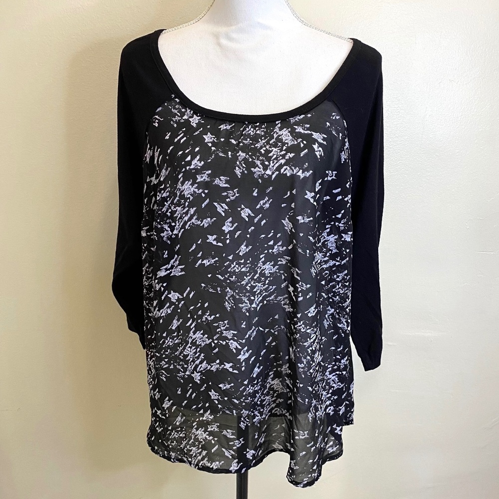 Torrid Black & White Geometric Print Blouse Shirt